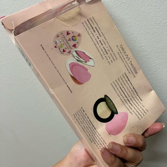 Too Faced And The Original BeautyBlender Sponge Beauty Besties Set Poorbox NIB - Picture 8 of 9